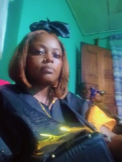 Dorcas's profile, a single 40-year-old a woman in Douala