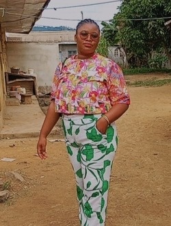 Celia's profile, a single 26-year-old a woman in Ébolowa