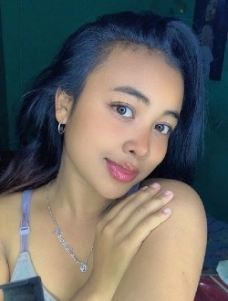 Annie's profile, a single 21-year-old a woman in Andoharanofotsy