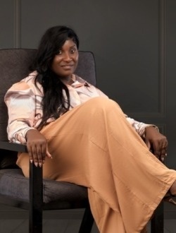 Adèle's profile, a single 29-year-old a woman in Abang