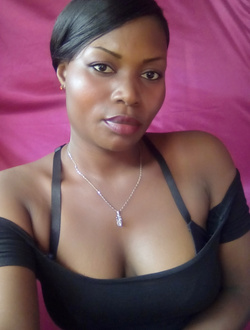 Laurester's profile, a single 35-year-old a woman in Treichville