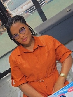 Vé's profile, a single 27-year-old a woman in Québec