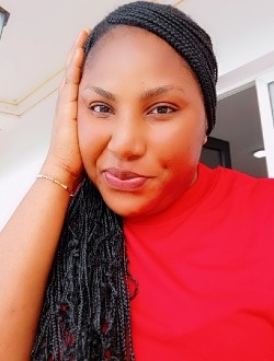 Flora's profile, a single 34-year-old a woman in Libreville