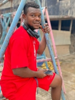 Joseph's profile, a single 40-year-old a man in Douala