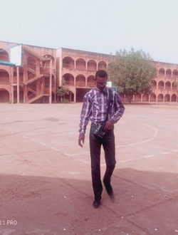 Aimable's profile, a single 35-year-old a man in 1200 Logements