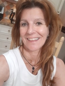 Jennifer's profile, a single 62-year-old a woman in Châteauguay