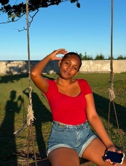 Elivra's profile, a single 19-year-old a woman in Toamasina