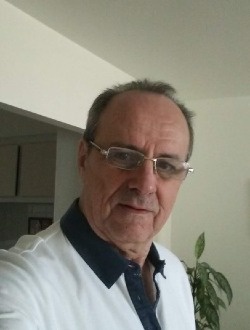 Pierre's profile, a single 77-year-old a man in Laval