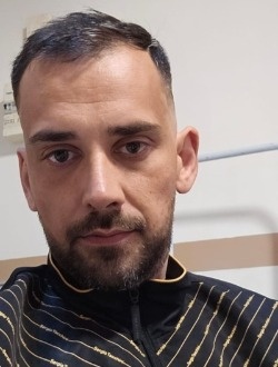 Seb's profile, a single 39-year-old a man in Bourg-des-Comptes