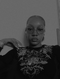 Barbara's profile, a single 27-year-old a woman in Libreville