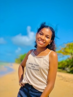 Maria's profile, a single 19-year-old a woman in Antalaha