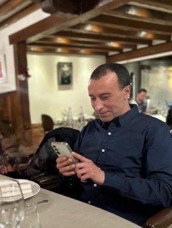 Aziz's profile, a single 45-year-old a man in Chambray-lès-Tours