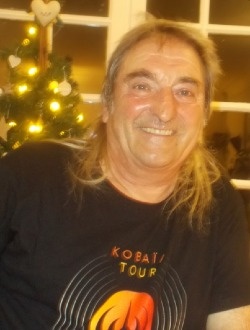 Francis's profile, a single 71-year-old a man in Airvault
