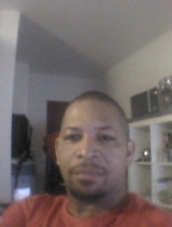Bertrand's profile, a single 44-year-old a man in Fontenay-sous-Bois