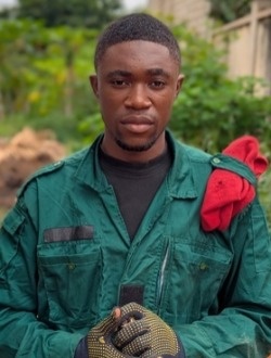 Placide's profile, a single 28-year-old a man in Yaoundé