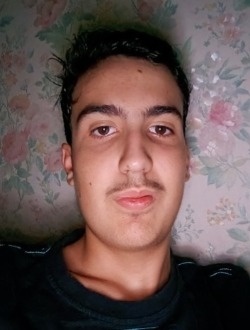 Leo's profile, a single 18-year-old a man in Grenoble