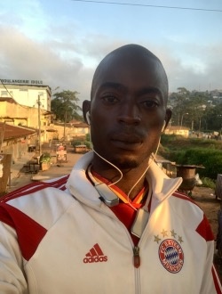 Franck's profile, a single 30-year-old a man in Nkoabang