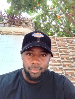 Leduc's profile, a single 28-year-old a man in Dakar
