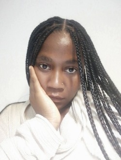 Luna's profile, a single 35-year-old a woman in Yaoundé