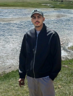 Mehidux's profile, a single 23-year-old a man in La Malladina