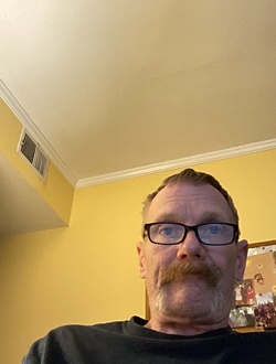 Steve's profile, a single 64-year-old a man in Costa Mesa