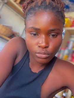 Sophie's profile, a single 26-year-old a woman in Lomé