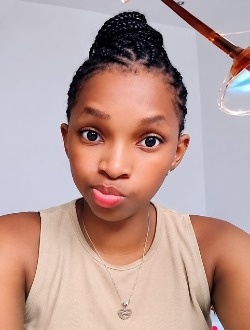 Julie's profile, a single 22-year-old a woman in Yaoundé