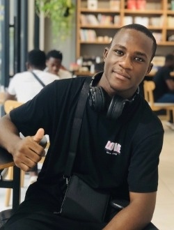 Messy's profile, a single 51-year-old a man in Brazzaville