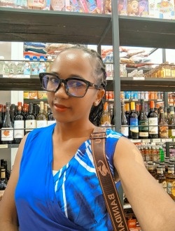 Ornica's profile, a single 34-year-old a woman in Andapahely