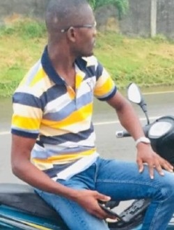 Benjamin's profile, a single 33-year-old a man in Bonoua