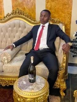 Miguel's profile, a single 23-year-old a man in Yaoundé