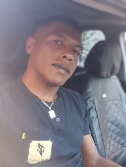 Samuel's profile, a single 35-year-old a man in Antananarivo