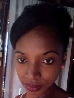 Andraina's profile, a single 34-year-old a woman in Aborano
