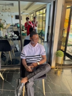 David's profile, a single 20-year-old a man in Yaoundé