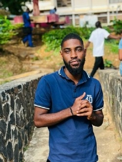 Louis's profile, a single 27-year-old a man in Odza II