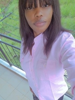 Yolande's profile, a single 35-year-old a woman in Yaoundé