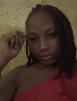 Amdia's profile, a single 18-year-old a woman in Dapoya