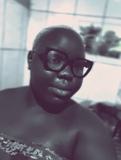 Morelle's profile, a single 22-year-old a woman in Douala