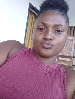 Prisca's profile, a single 22-year-old a woman in Nosy-Be