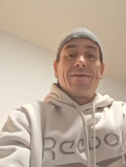 Pierre-Luc's profile, a single 44-year-old a man in Gatineau