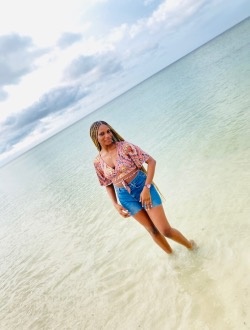 Desie Laureta's profile, a single 24-year-old a woman in Port-Gentil