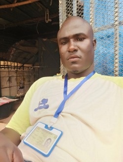Oumar's profile, a single 28-year-old a man in Magnambougou