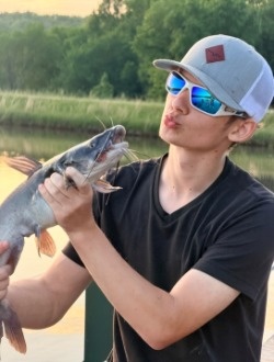 Troy's profile, a single 18-year-old a man in Conway