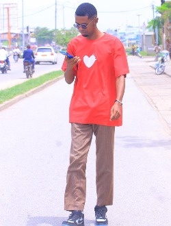 Mike's profile, a single 26-year-old a man in Yaoundé