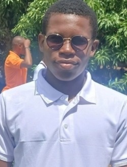 Roselin's profile, a single 20-year-old a man in Abakro