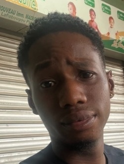 Abdul Quadri's profile, a single 24-year-old a man in Hamdallaye