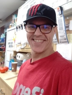 Mathieu's profile, a single 38-year-old a man in Gatineau