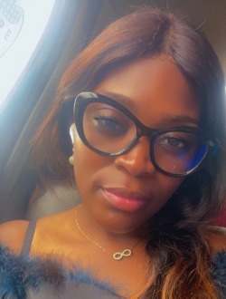 Gladys's profile, a single 33-year-old a woman in Abembé II