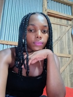 Elina's profile, a single 23-year-old a woman in Sambava
