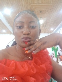 Suzanne's profile, a single 25-year-old a woman in Yaoundé